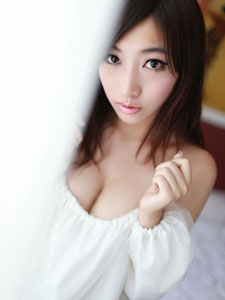 扒开女人的尿口 让男人捅,揭示私密禁忌,探讨性侵黑暗面